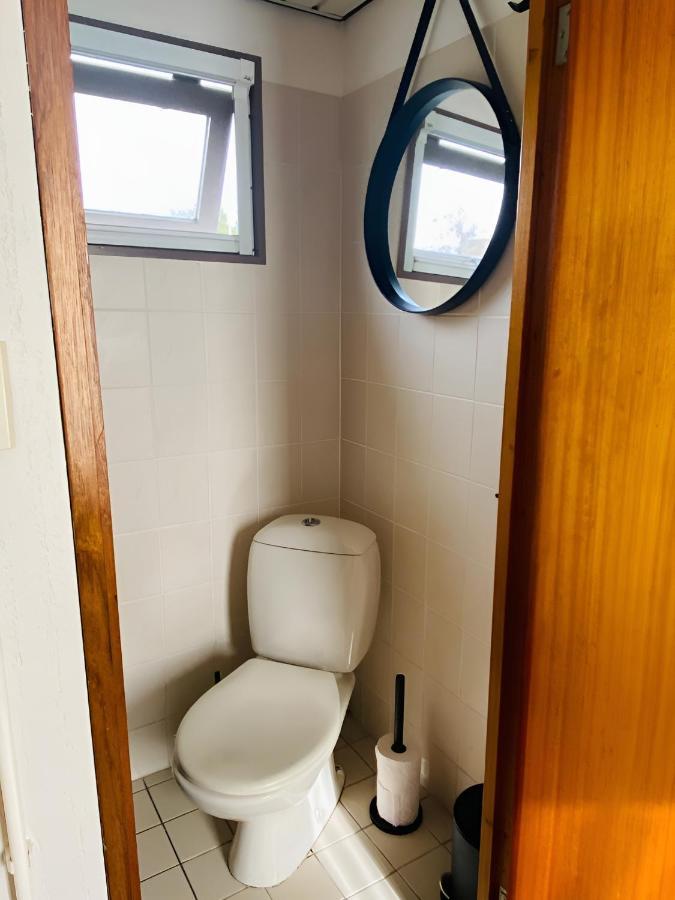 Woonboot In Sumar Gelegen Tussen Leeuwarden En Drachten Suameer 外观 照片